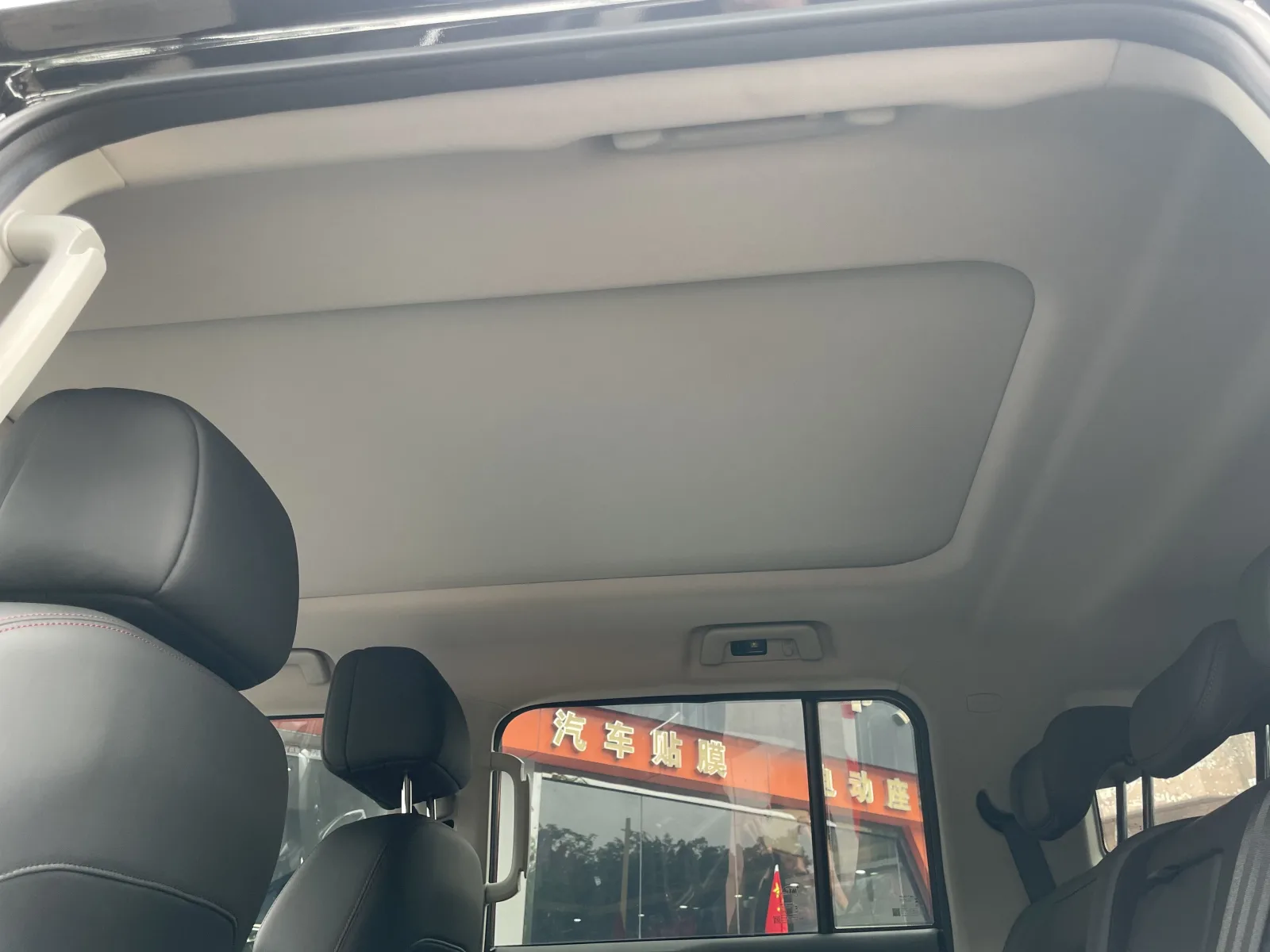 Jetour T2 2.0T 4WD Traveler PRO+ 2024 d'occasion — photo 9 — showroom Dakar