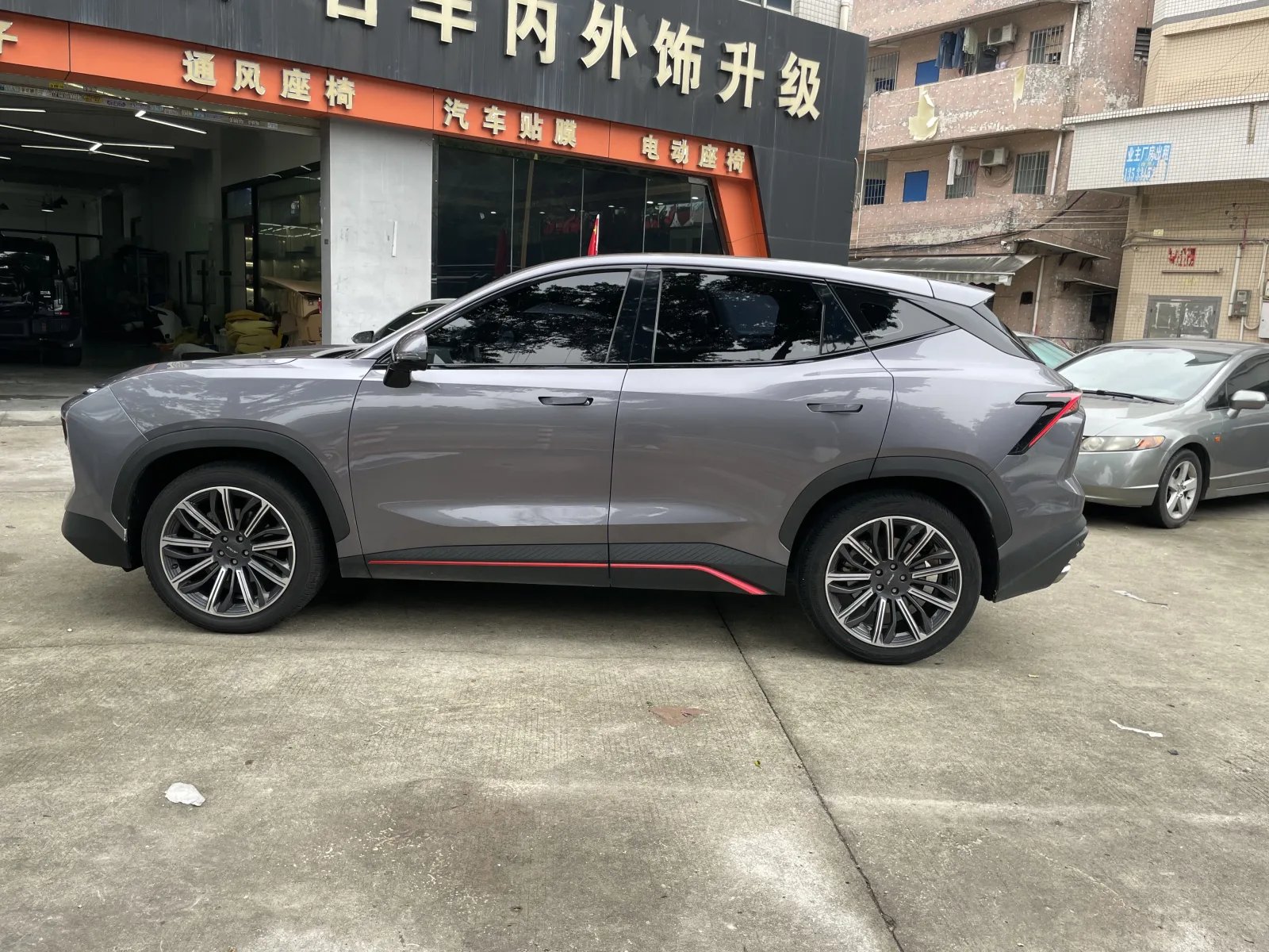Jetour Jetour Dasheng 1.6T DCT Roi PLUS 2023 d'occasion — photo 11 — showroom Dakar