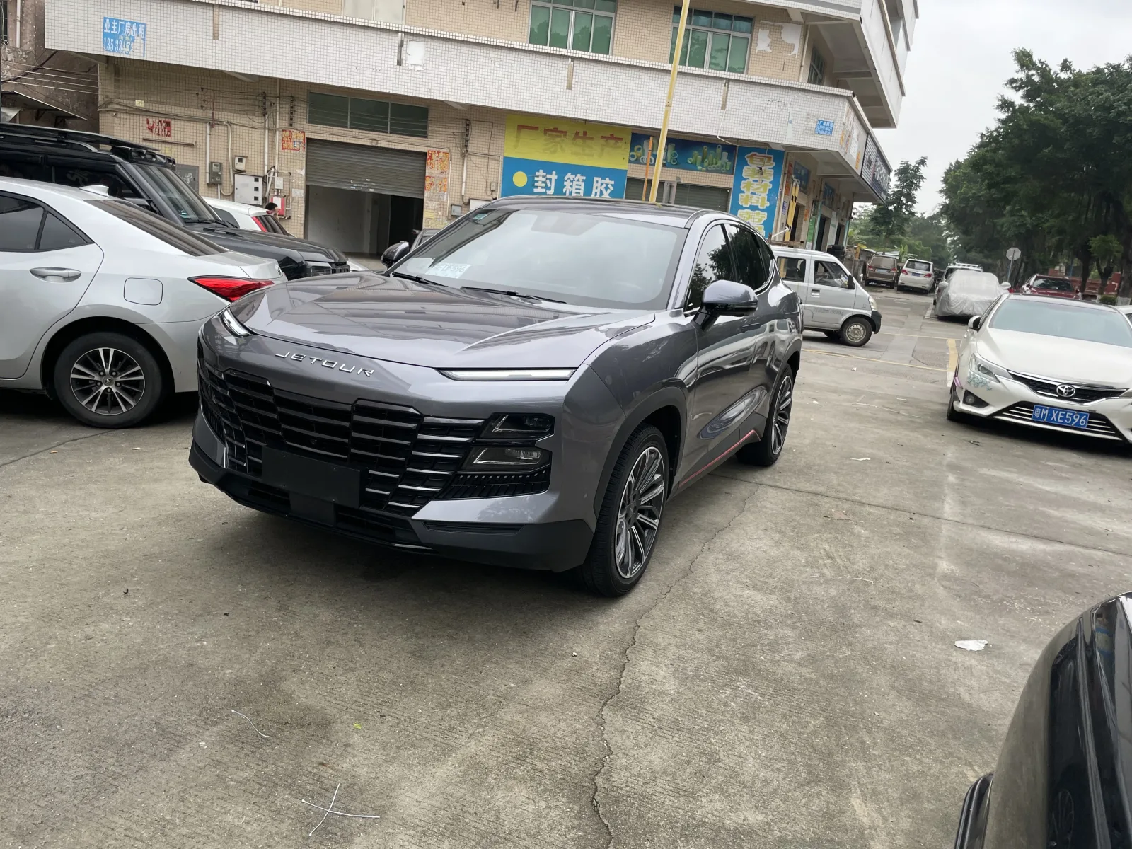 Jetour Jetour Dasheng 1.6T DCT Roi PLUS 2023 d'occasion — photo 12 — showroom Dakar