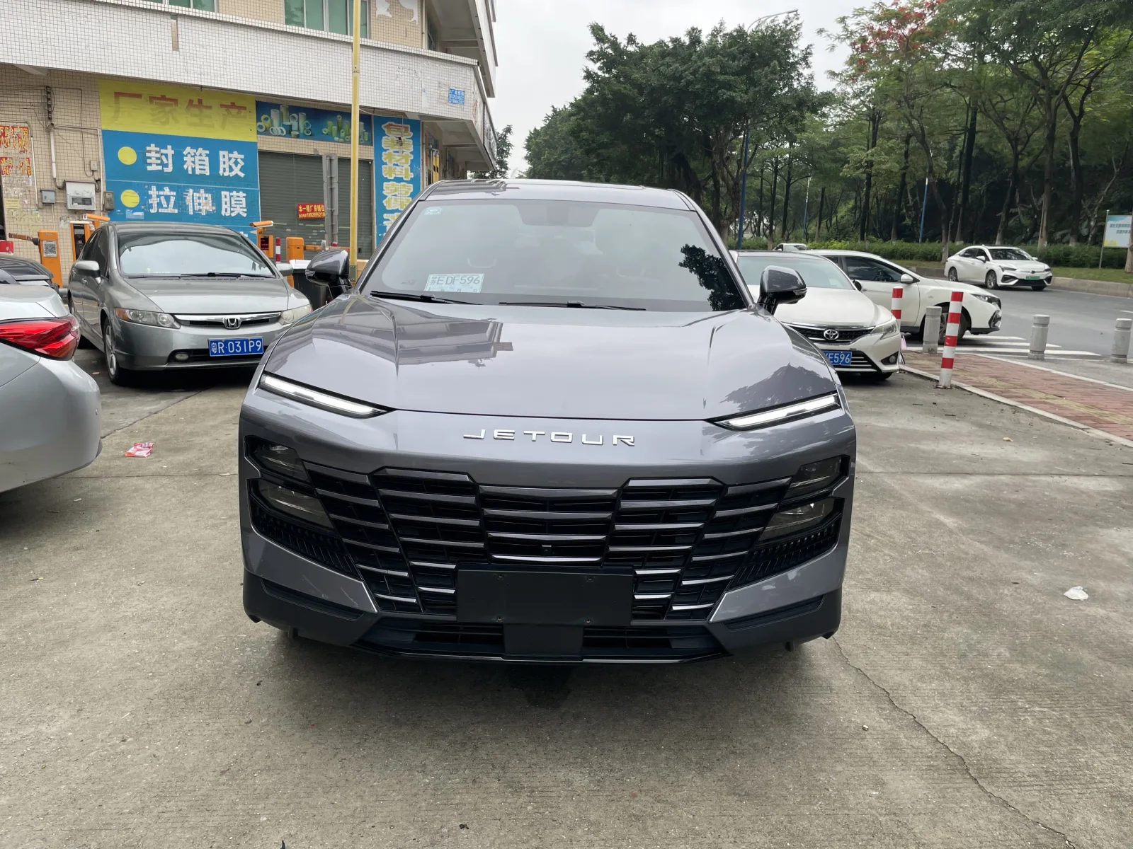 Jetour Jetour Dasheng 1.6T DCT Roi PLUS 2023 d'occasion — photo 13 — showroom Dakar