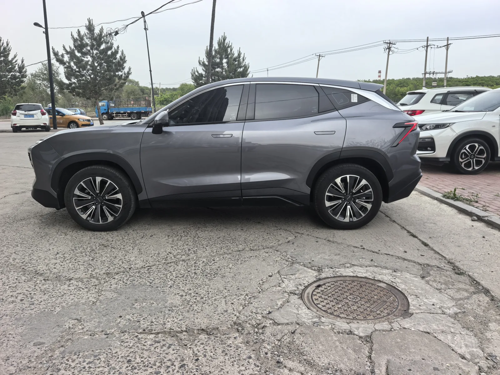 Jetour Jetour Dasheng 1.6T DCT Roi PLUS 2022 d'occasion — photo 1 — showroom Dakar