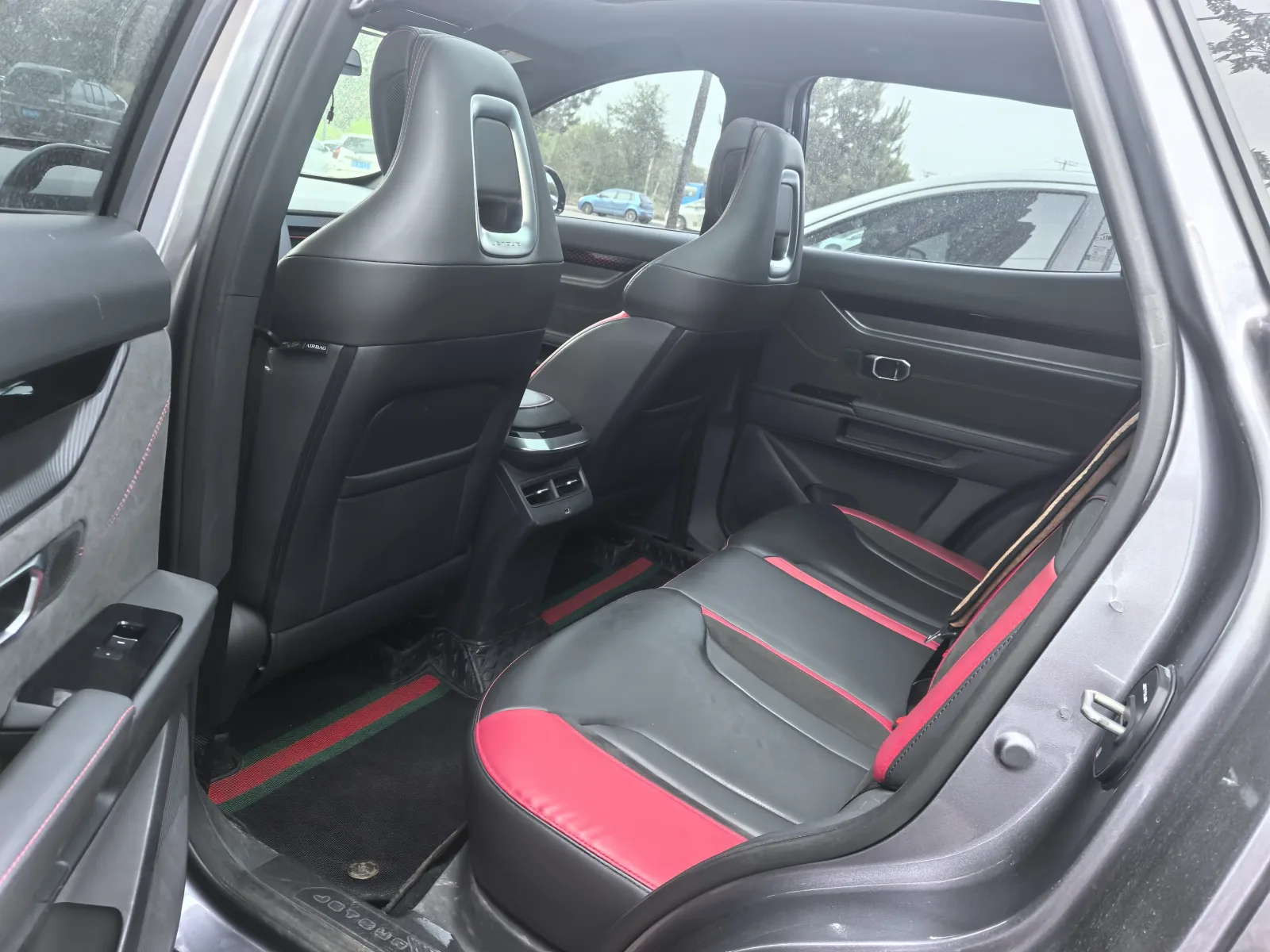 Jetour Jetour Dasheng 1.6T DCT Roi PLUS 2022 d'occasion — photo 9 — showroom Dakar