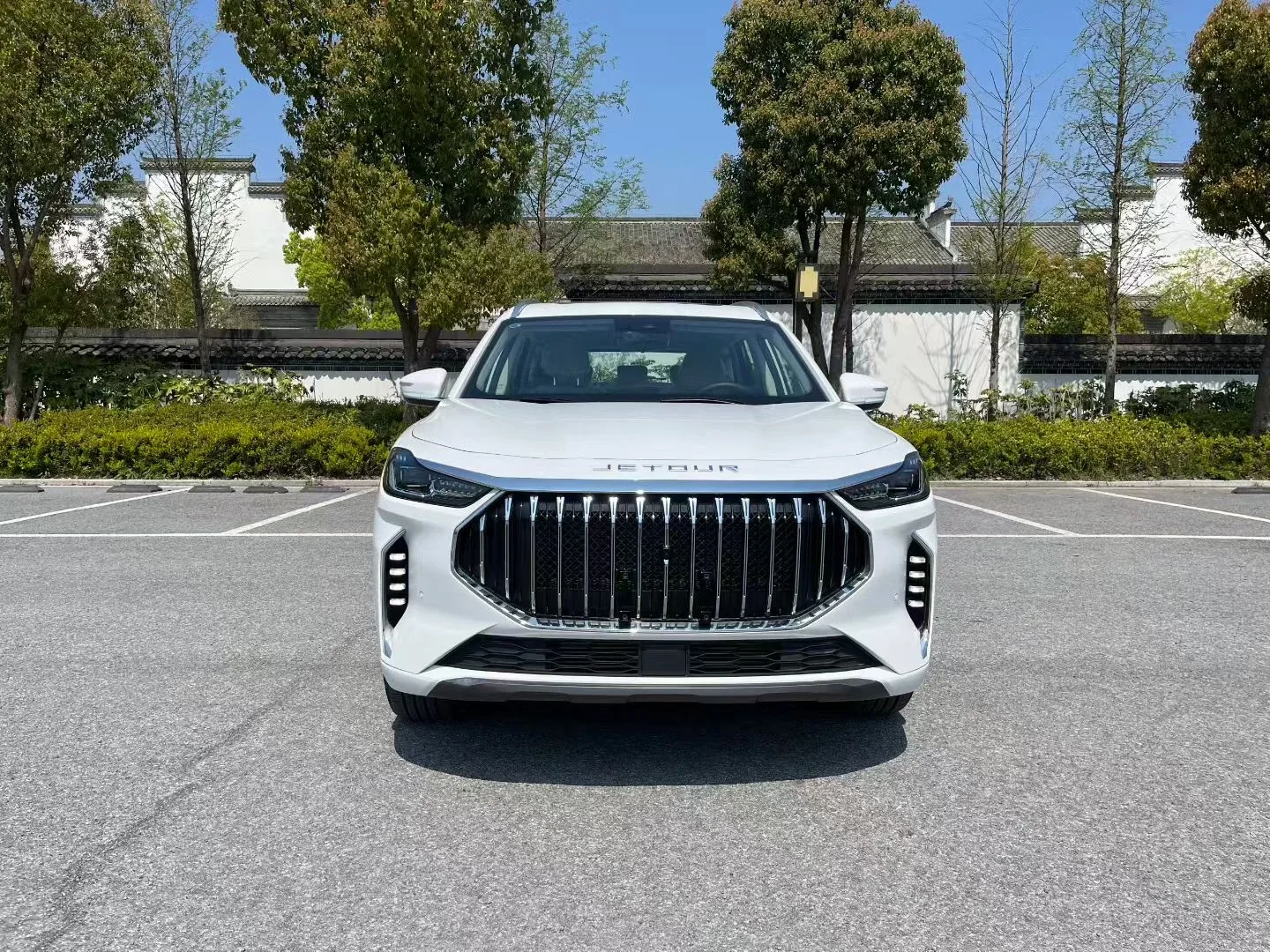 Jetour X70 Plus 2022 d'occasion — photo 3 — showroom Dakar