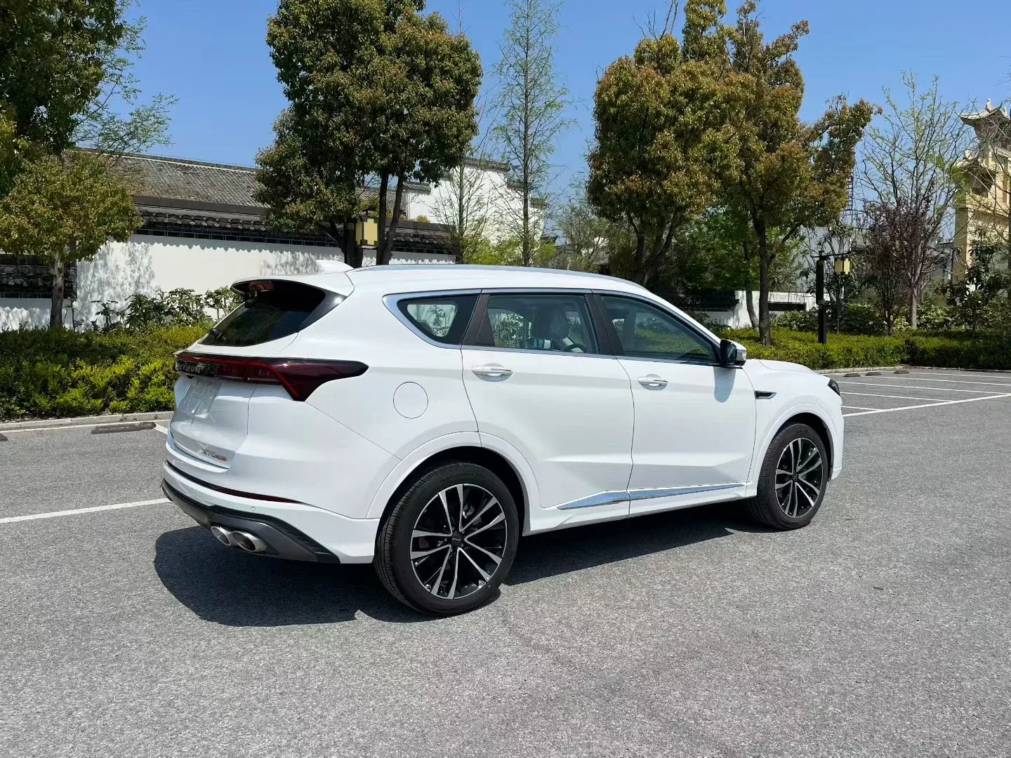 Jetour X70 Plus 2022 d'occasion — photo 6 — showroom Dakar