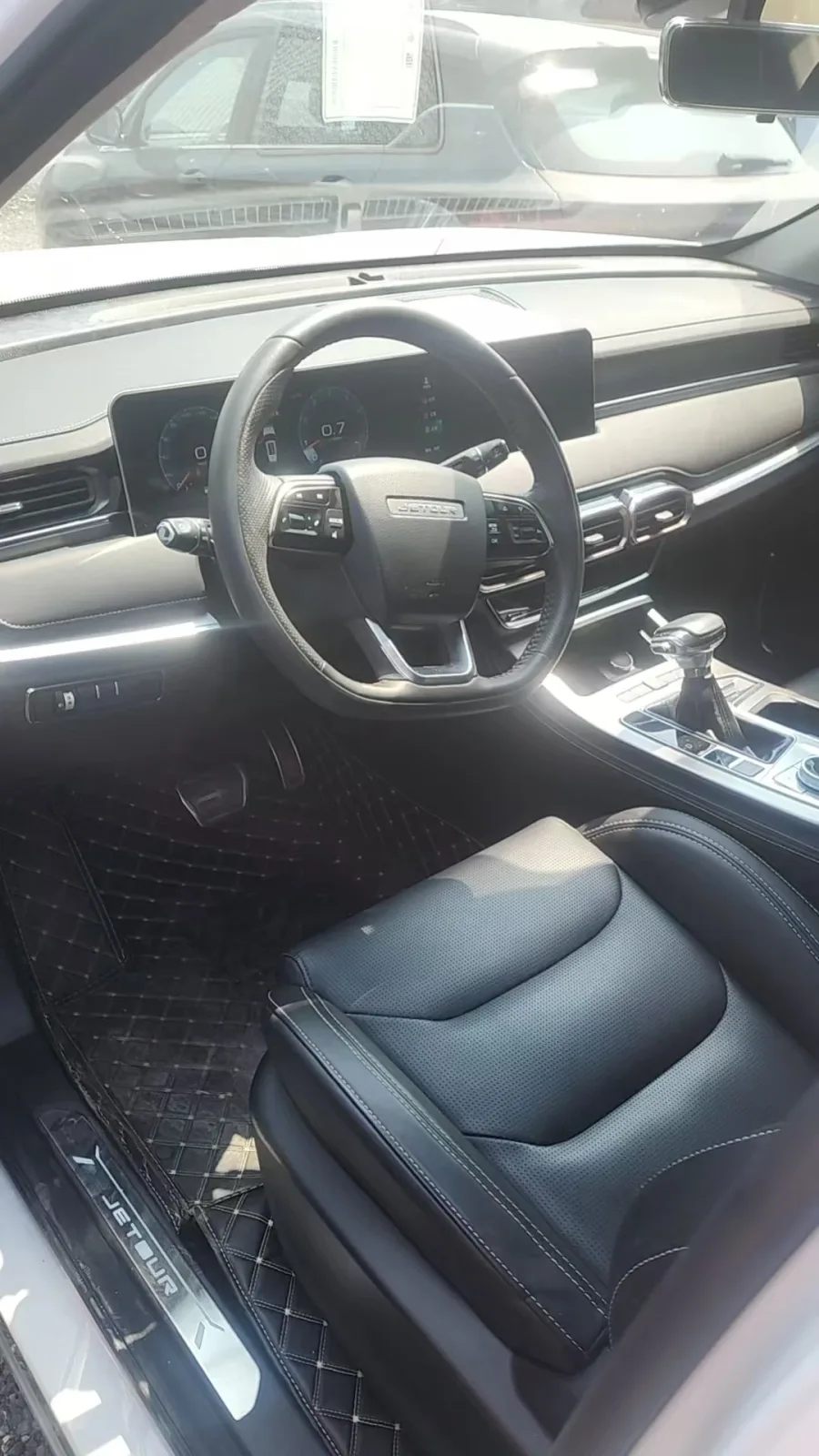 Jetour X70 Plus 2022 d'occasion — photo 8 — showroom Dakar
