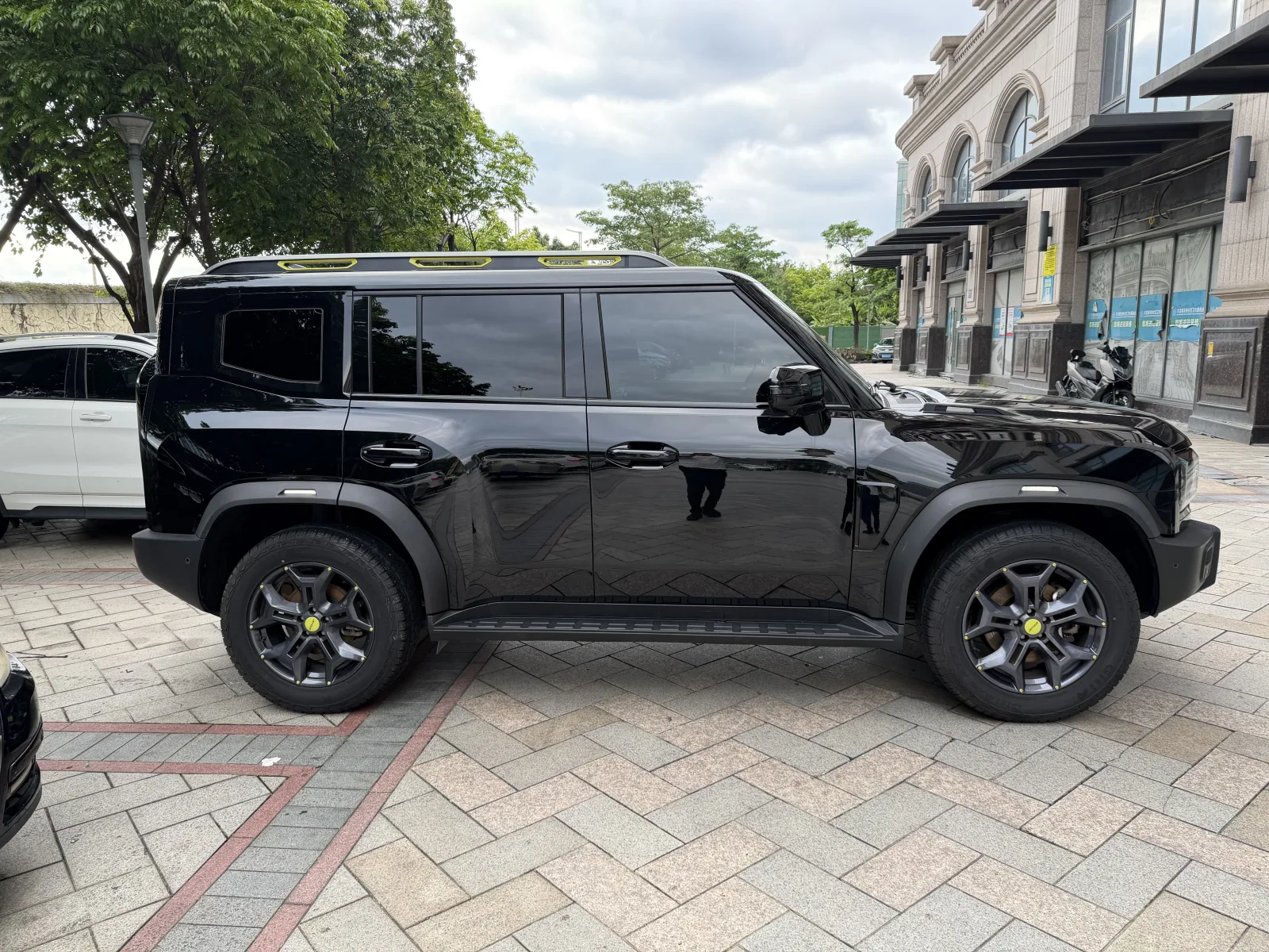 Jetour T2 2.0T 4WD Traveler PRO+ 2023 d'occasion — photo 5 — showroom Dakar